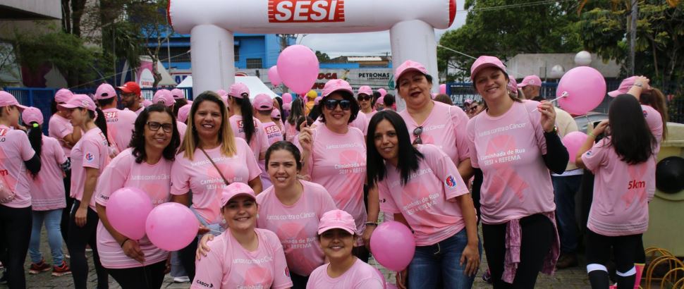 SESI Mauá realizou caminhada para conscientização sobre câncer de mama