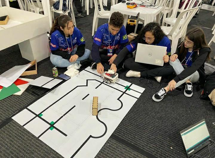 Alunos do Sesi-SP participam da Olimpíada Brasileira de Robótica  