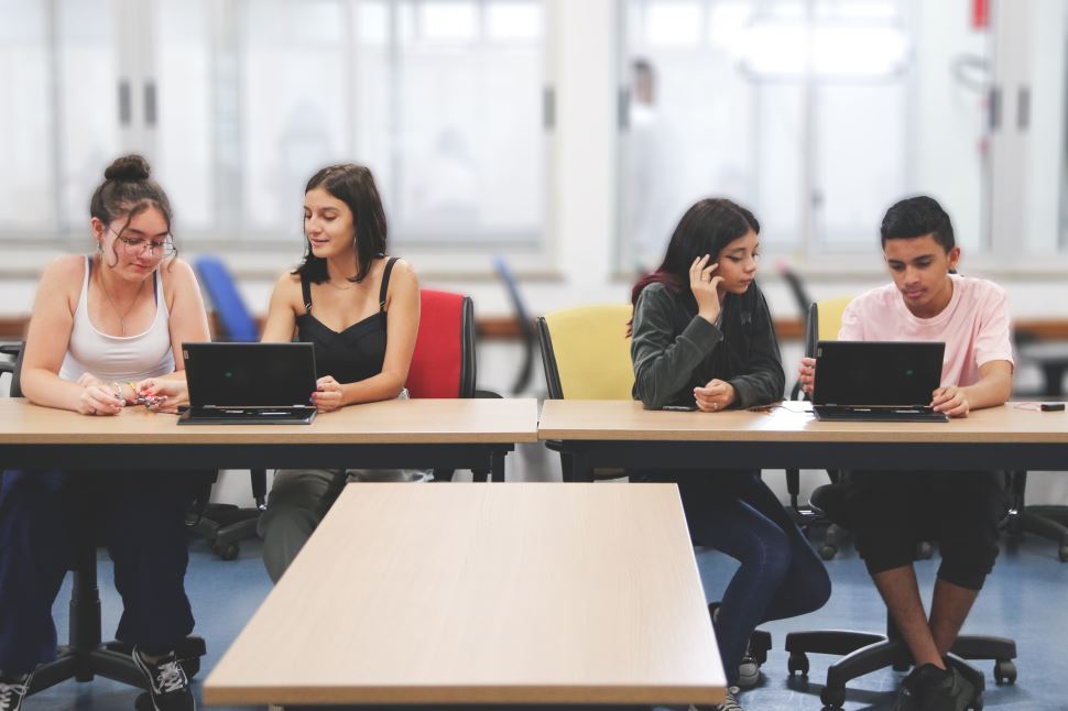 Novas turmas: inscrições abertas para o curso gratuito de programação e robótica nas Escolas do Sesi de Mauá (Jardim Adelina) e Ribeirão Pires 