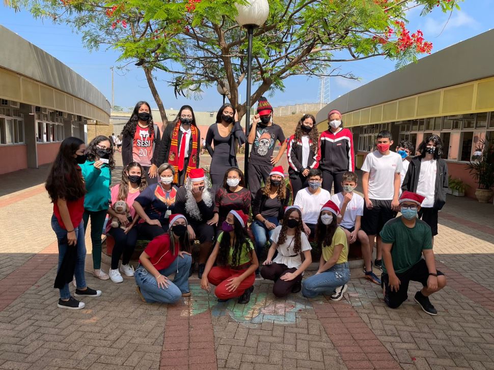 Estudantes participam de palestras e arrecadam  brinquedos 