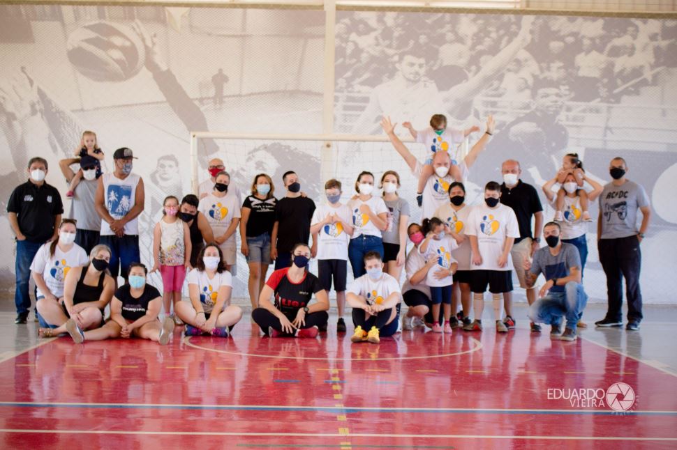 Sesi Mogi Guaçu formaliza parceria com Associação Abraçando a T21 para projeto com pessoas com Síndrome de Down