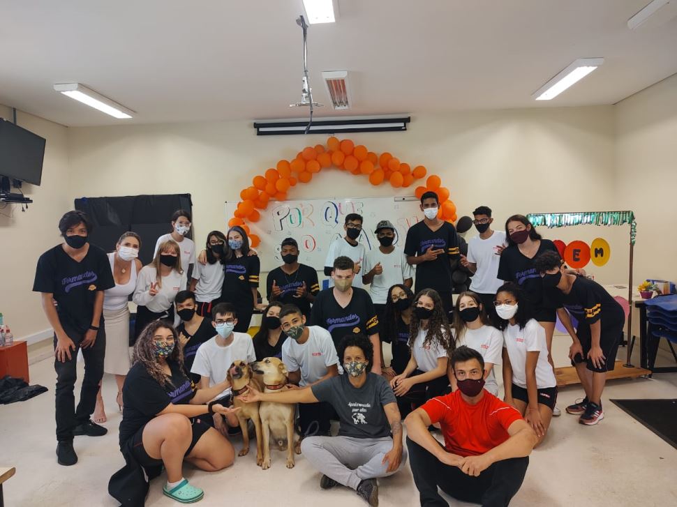 Campanha arrecada mais de 300 kg de ração