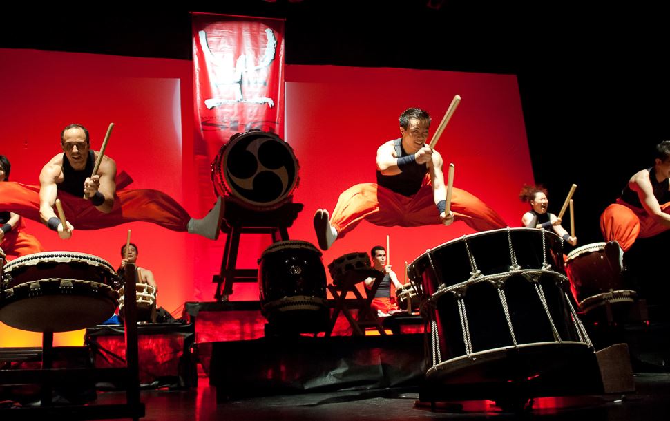 Show de tambores japoneses no CAT Sesi Mogi Guaçu