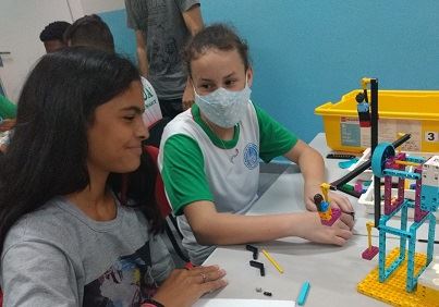 Parceria entre a Prefeitura de Aguaí e o Sesi-SP oferece aula de robótica para alunos da rede municipal