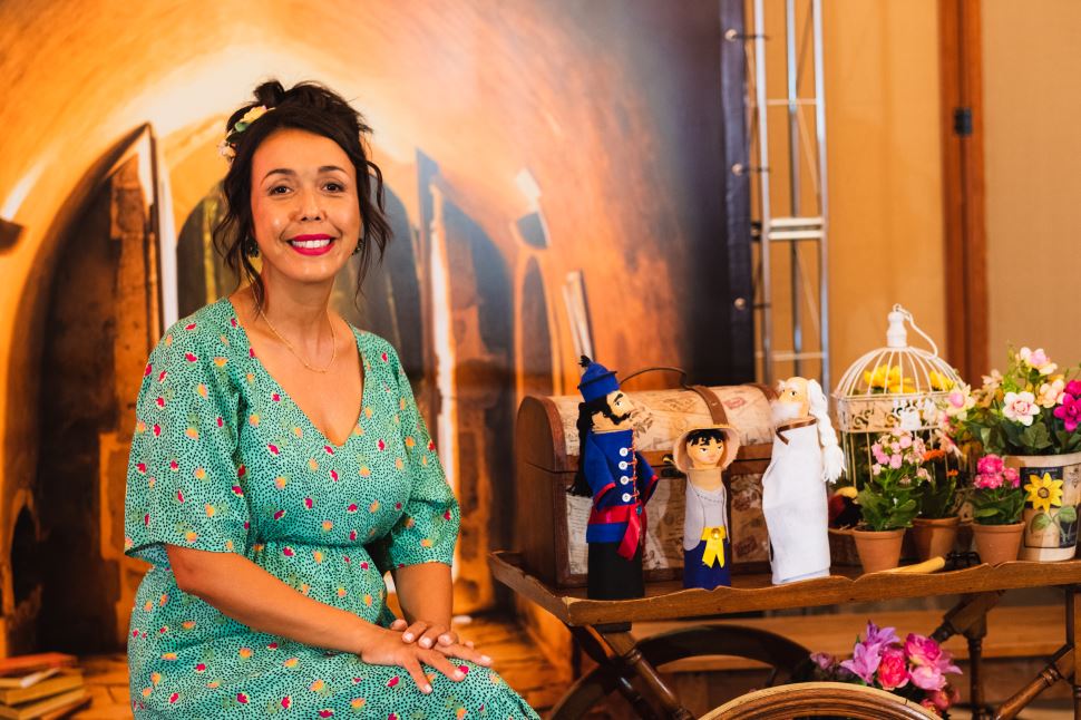 Contação de história e teatro infantil são atrações em outubro