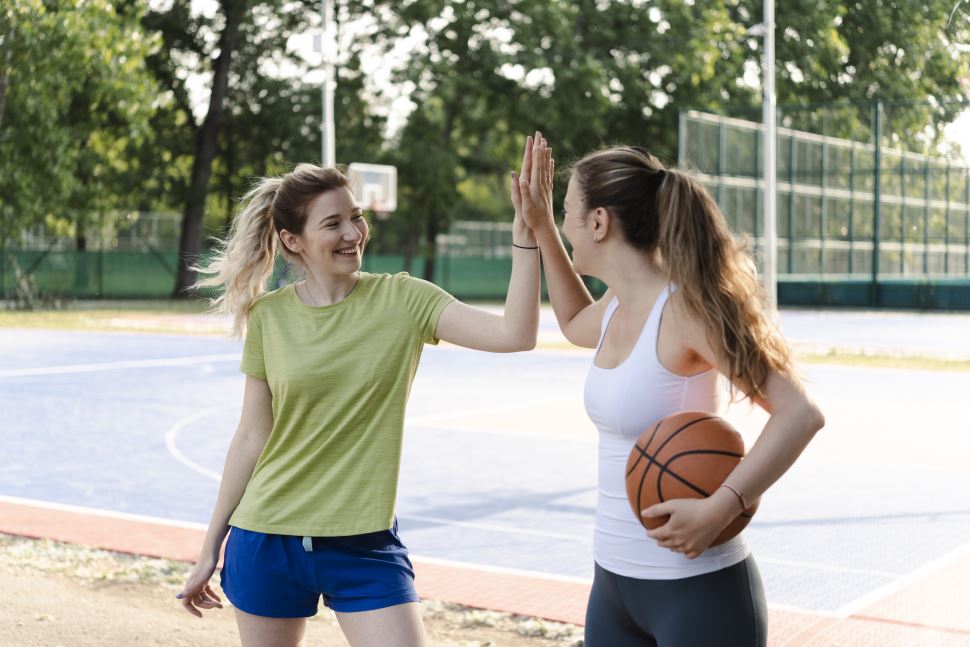 Atividades esportivas com monitores às terças, quintas, sextas e aos sábados