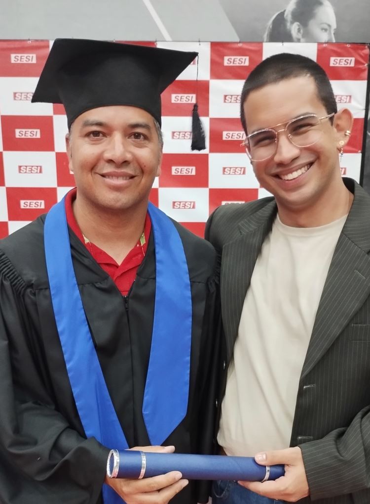 EJA - Formatura quadrado