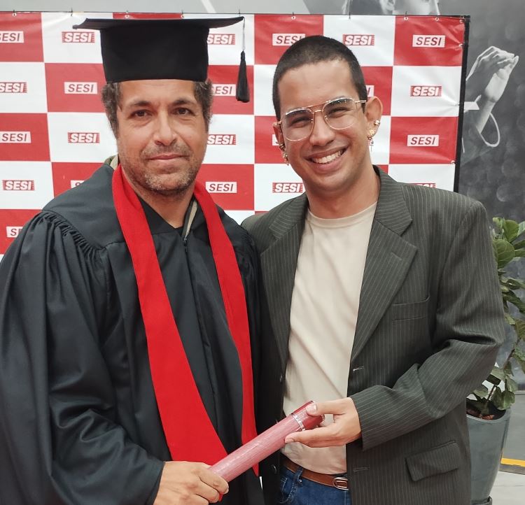 EJA - Formatura quadrado