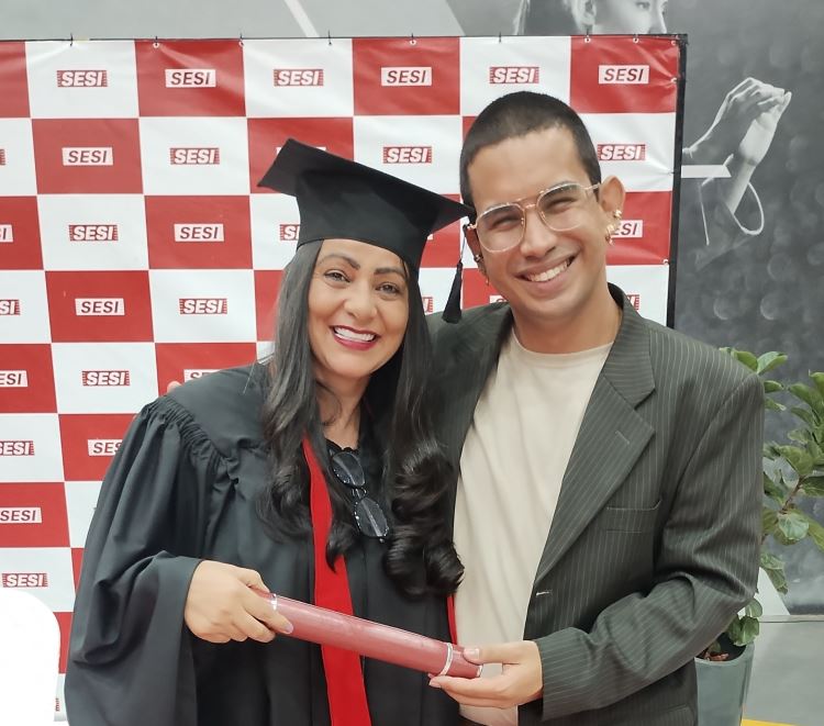 EJA - Formatura quadrado