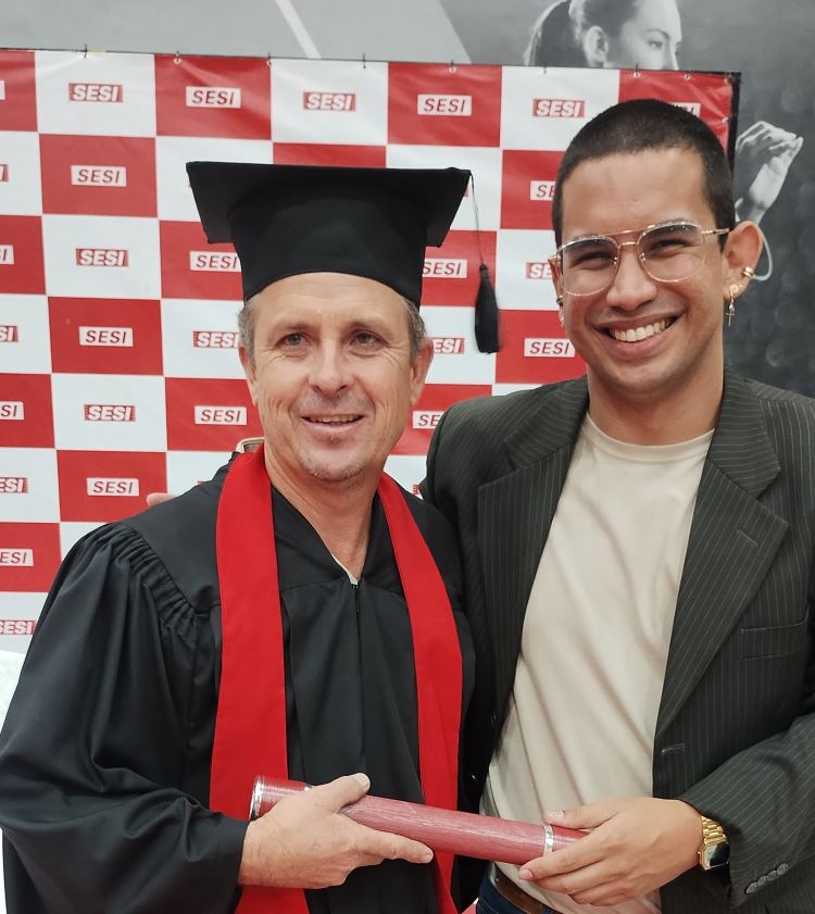 EJA - Formatura quadrado
