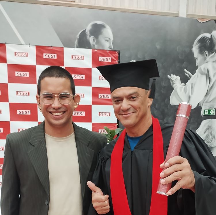 EJA - Formatura quadrado