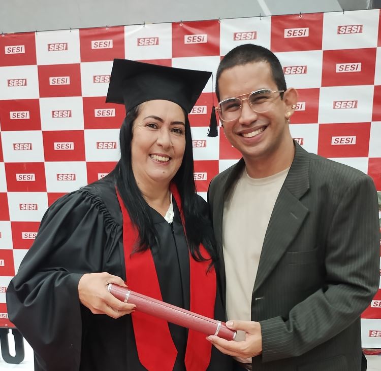 EJA - Formatura quadrado