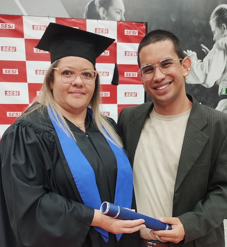 EJA - Formatura quadrado