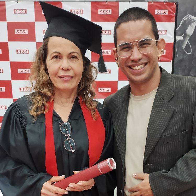 EJA - Formatura quadrado