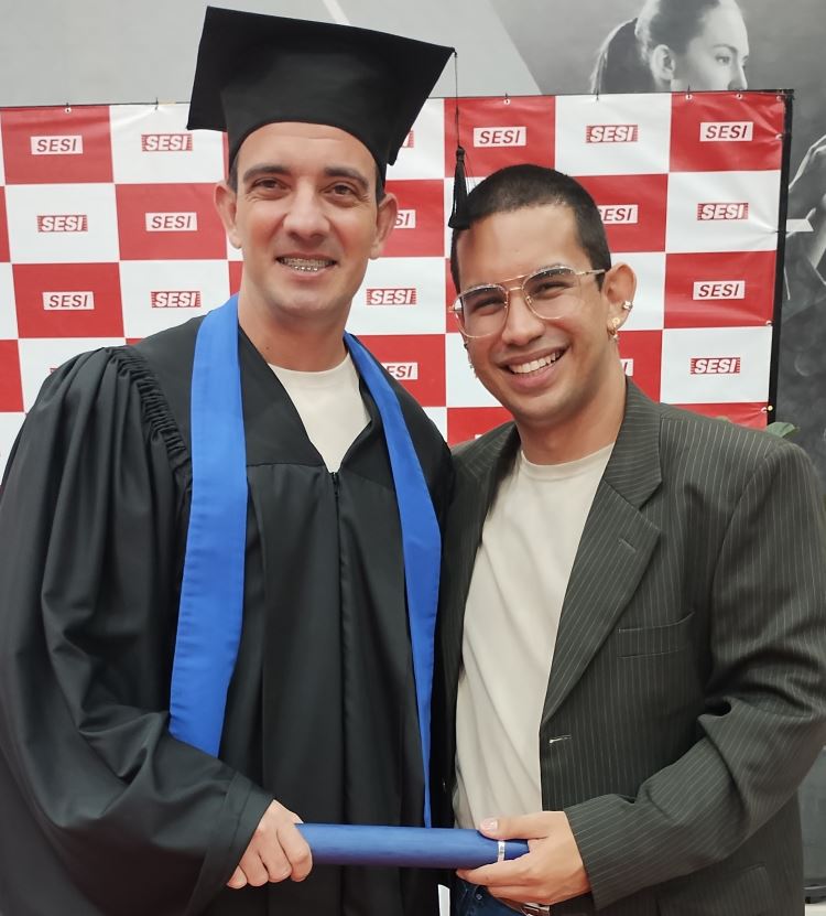 EJA - Formatura quadrado