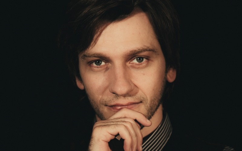 SESI OSASCO APRESENTA MÚSICA ERUDITA E POPULAR AO PIANO DE EDER GIARETTA