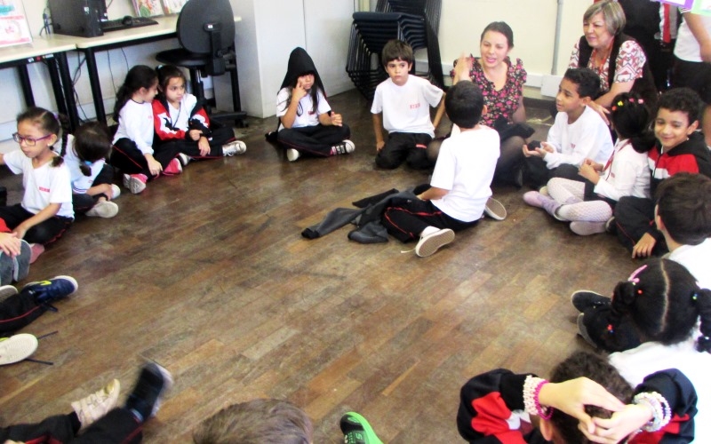 ALUNOS DO ENSINO FUNDAMENTAL FAZEM TORNEIO DE TRAVA-LÍNGUAS