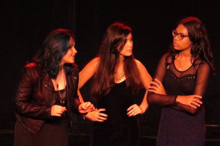 NAC 12-15 2018 Dormindo de Touca