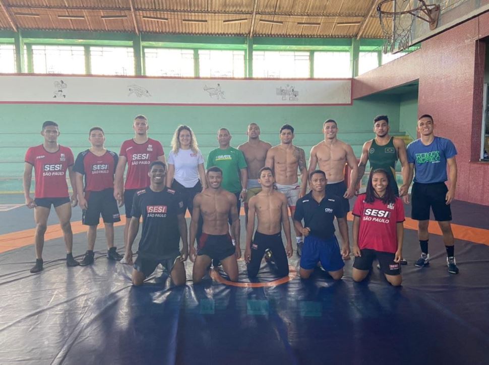 Atletas do SESI participam de treinamento na Seleção Brasileira aos comandos do Head Coach Angel Torres