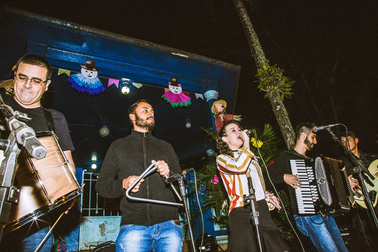 SESI Ourinhos apresenta o grupo Forró Tradicional