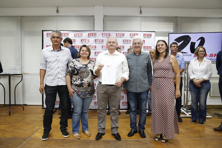 sesi ourinhos Sr. Jair Cariovaldo Carniato Prefeito de Taguaí