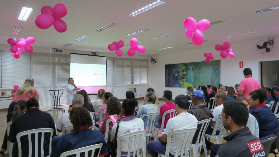 Outubro foi marcado pelas atividades na conscientização contra o câncer