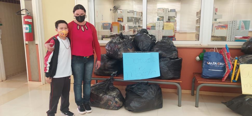 Alunos da Escola SESI de Santa Cruz do Rio Pardo arrecadam mais de 4 mil itens e doam para instituições da cidade