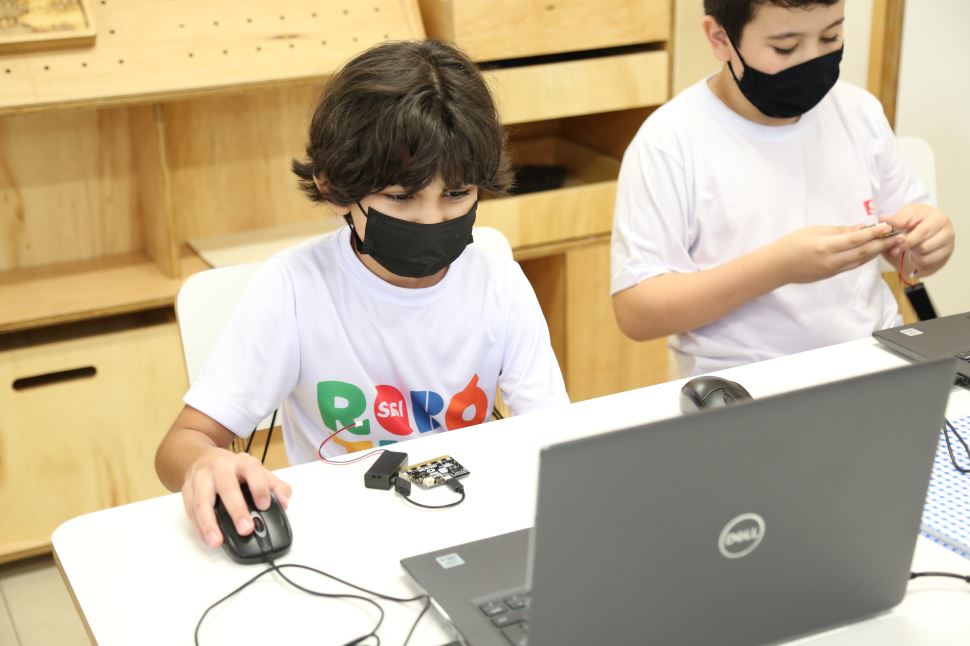 Escola SESI de Assis abre inscrições para curso gratuito de robótica para crianças e adolescentes