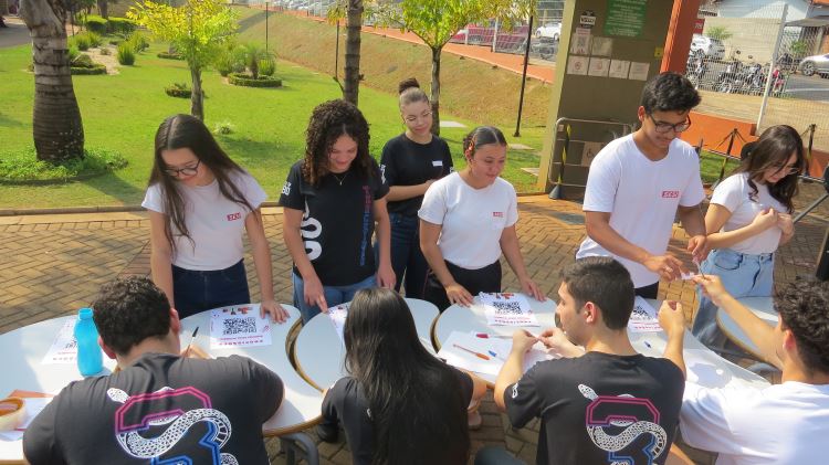  12  feira de profissões sesi assis   