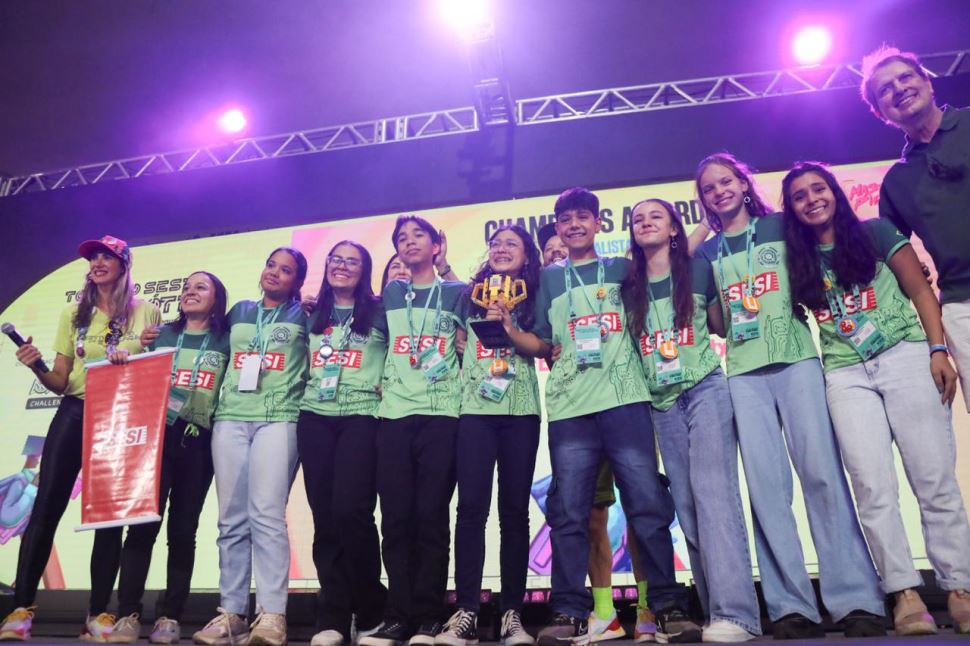 Equipes de Robótica das Escolas SESI da região são destaques em prêmios Nacionais, Santa Cruz do Rio Pardo garante vaga em mundial nos EUA