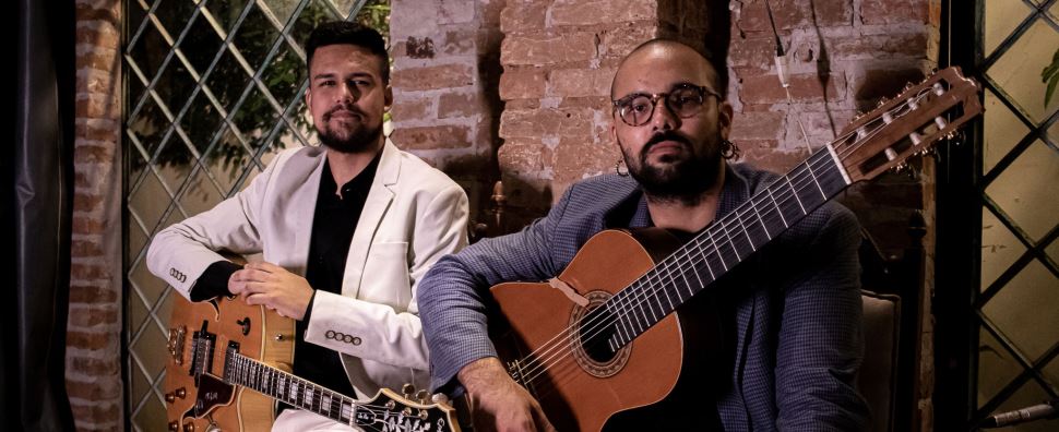 Duo Correnteza celebra a riqueza da MPB em show gratuito no SESI Ourinhos