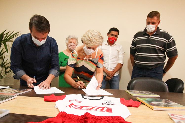 Prefeito Thiago Silva e a empresária Cristiane de Gerone.