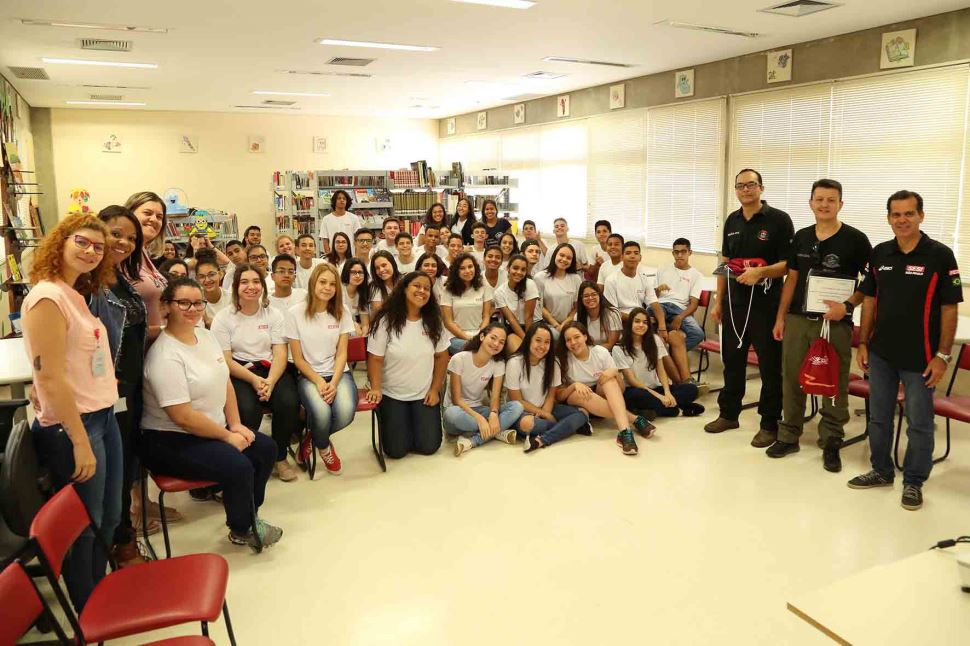 Delegado da Polícia Civil traz conhecimento aos alunos do SESI-SP de Presidente Epitácio
