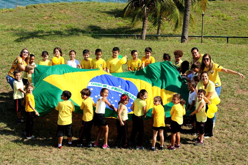 Alunos da Escola SESI de Presidente Epitácio comemoram o Dia da Independência do Brasil