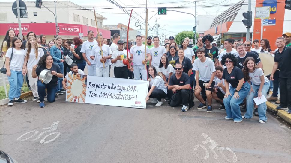 Escola Sesi de Presidente Epitácio realiza blitz educativa em alusão à Consciência Negra 