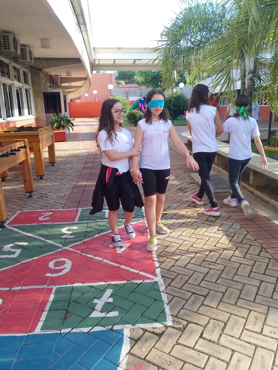 Estudantes vivenciam inclusão e acessibilidade em aula prática de Educação Física 