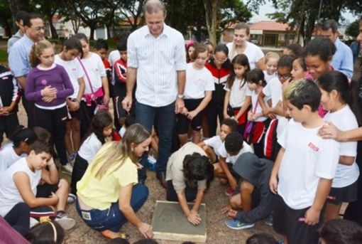 Estudantes do CE 284 adotam praça e promovem parceria com Prefeitura de Pres.Prudente e vai marcar centenário