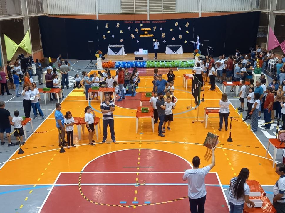 Gincana de matemática mobiliza alunos e familiares no Sesi Furquim