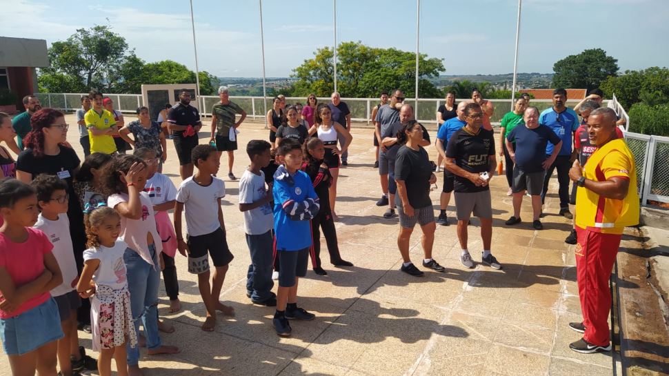 Sesi Furquim realiza exercício simulado de evacuação do prédio em situações de emergência