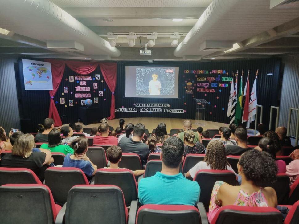 Sesi Furquim realiza mostra de vídeos em alusão ao Dia da Consciência Negra