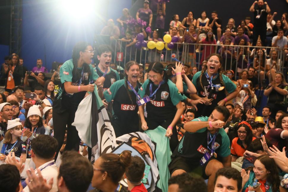 Robótica da Escola Sesi de Osvaldo Cruz conquista vaga para Open da Flórida