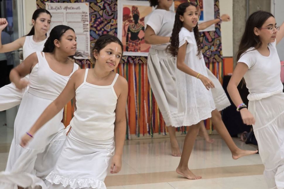  Imersão cultural Afroverso promove reflexão crítica sobre culturas africanas na Escola SESI do Vila Real 