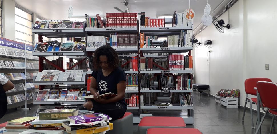 Biblioteca de portas abertas