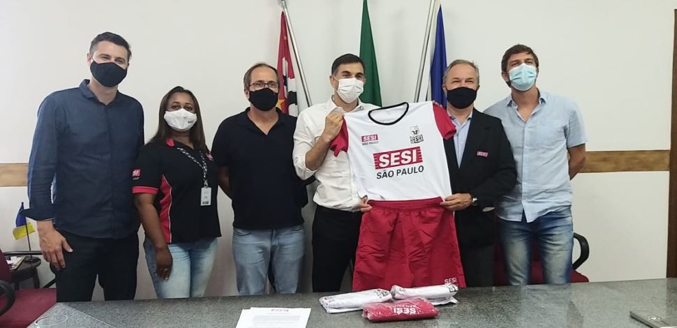 Itatiba assina convênio do Programa Atleta do Futuro com o Sesi