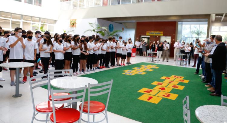 alunos escola valinhos