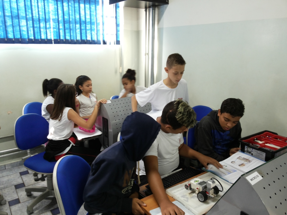 7º ano do SESI-SP de Ribeirão Preto – Vila Recreio elabora projeto na Robótica Educacional