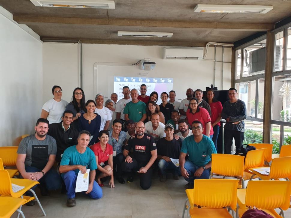 Oficina de Introdução a Língua Brasileira de Sinais no SESI Ribeirão Preto