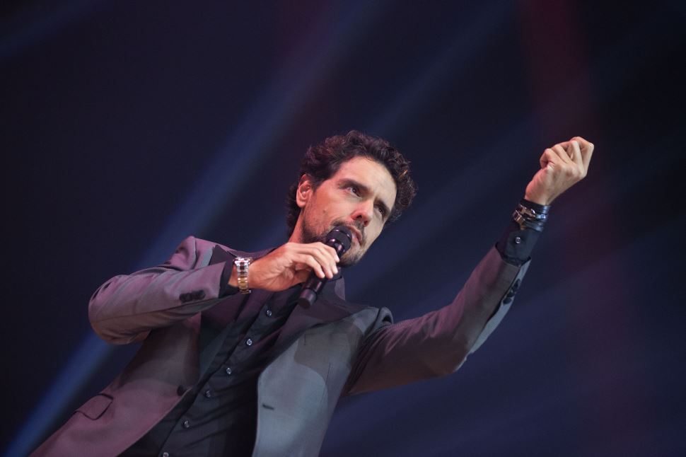 Thiago Arancam faz show gratuito no Teatro do Sesi Ribeirão Preto