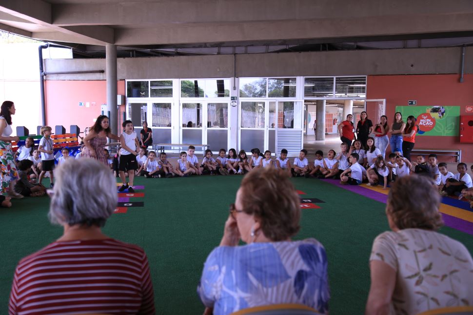 Sesi Ribeirão Preto recebe centro de convivência para idosos em projeto de educação infantil