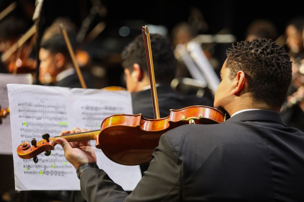 Centro Cultural do Sesi Ribeirão Preto promove shows, espetáculos de dança e encontros para expressão musical e poética livre